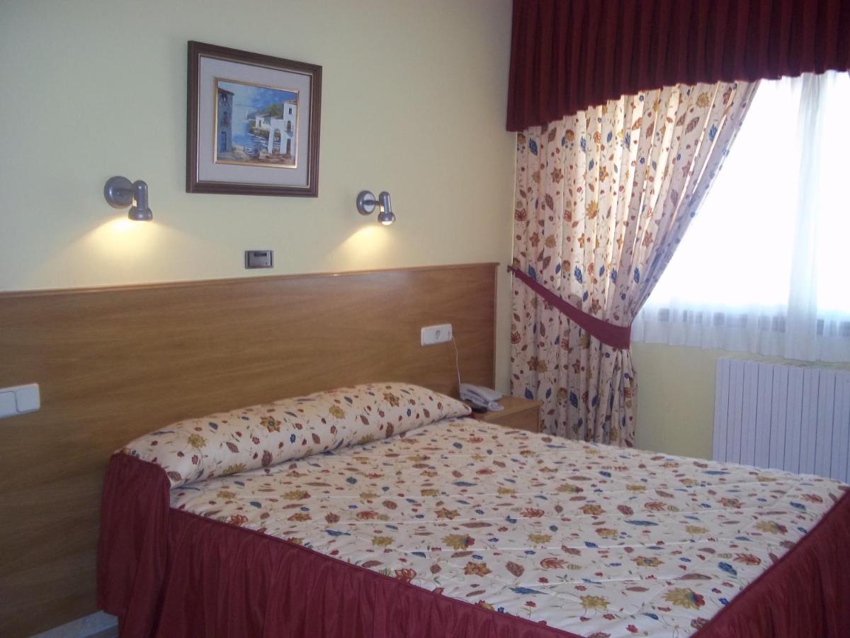 Hotel Suiza Arzúa Kamer foto