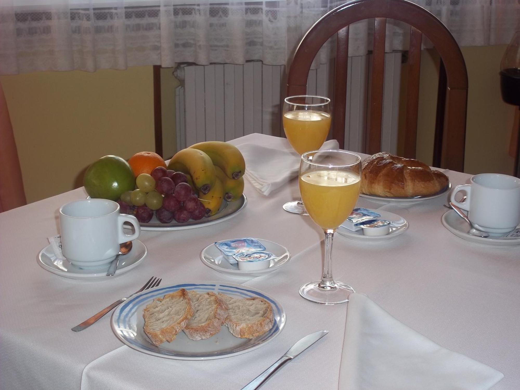 Hotel Suiza Arzúa Buitenkant foto